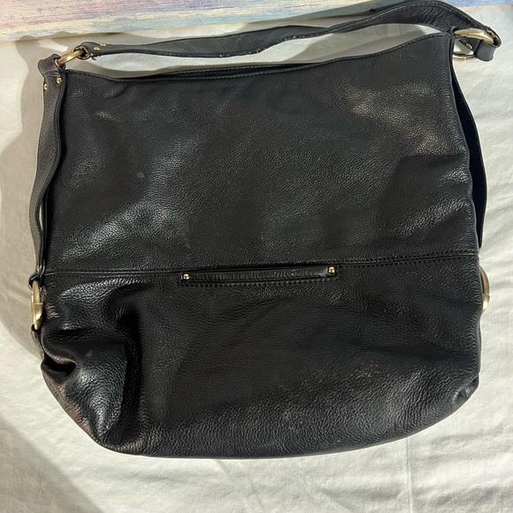 Michael Kors Black Shoulder Bag with Gold Hardware - Picture 5 of 8